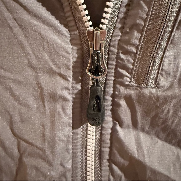 Roark Packable Shell Jacket Mens Large Gray Hooded Lightweight Windbreaker - Picture 3 of 9